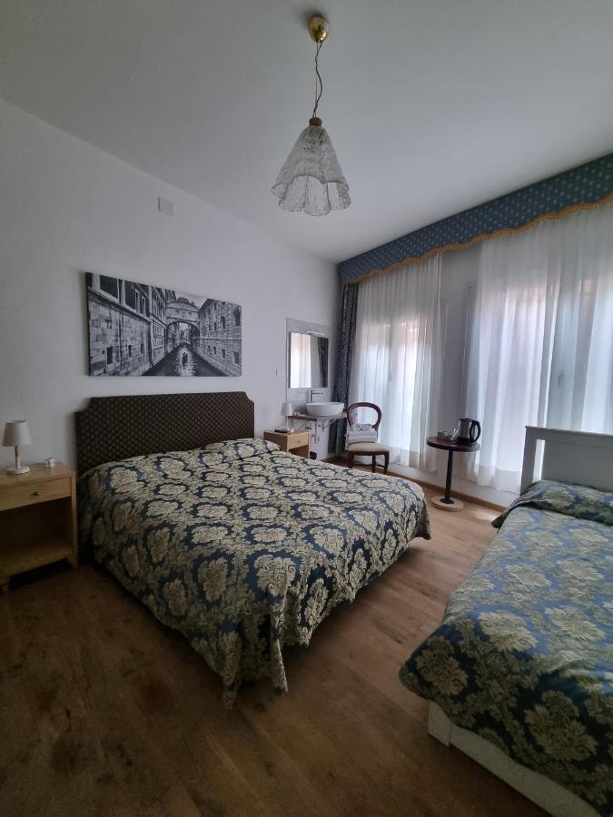 Casa Peron Hotel *