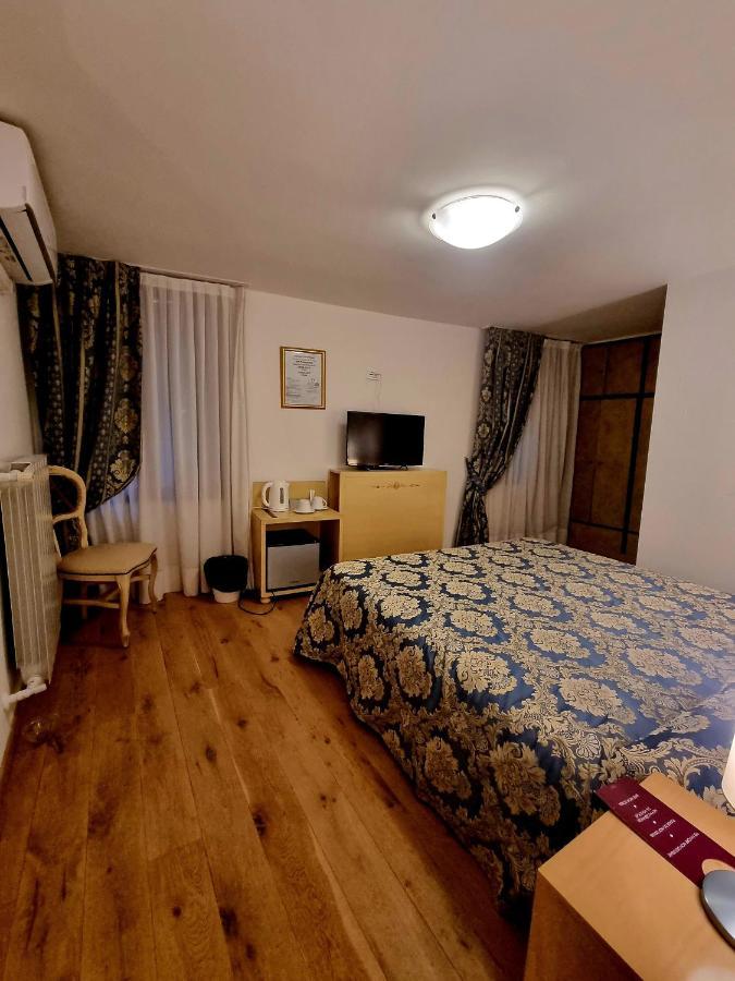 Hotel Casa Peron *