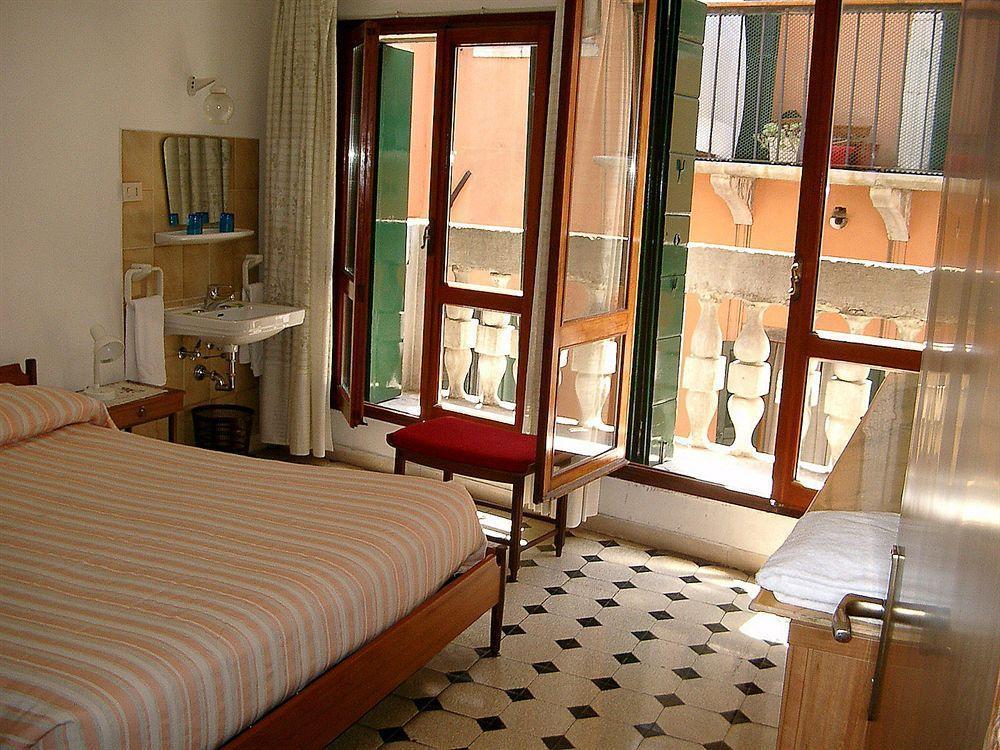 Hotel Casa Peron *