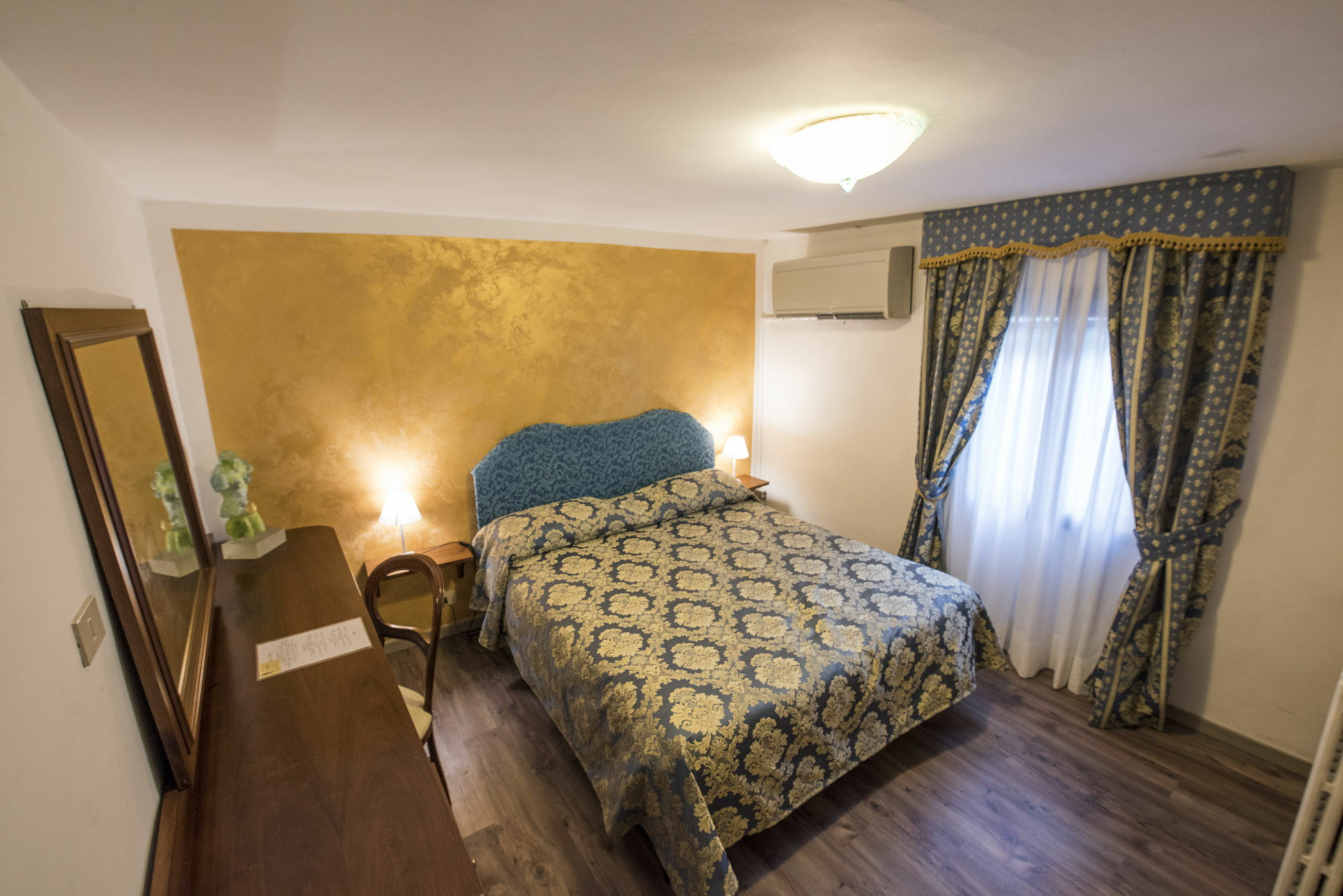Casa Peron *